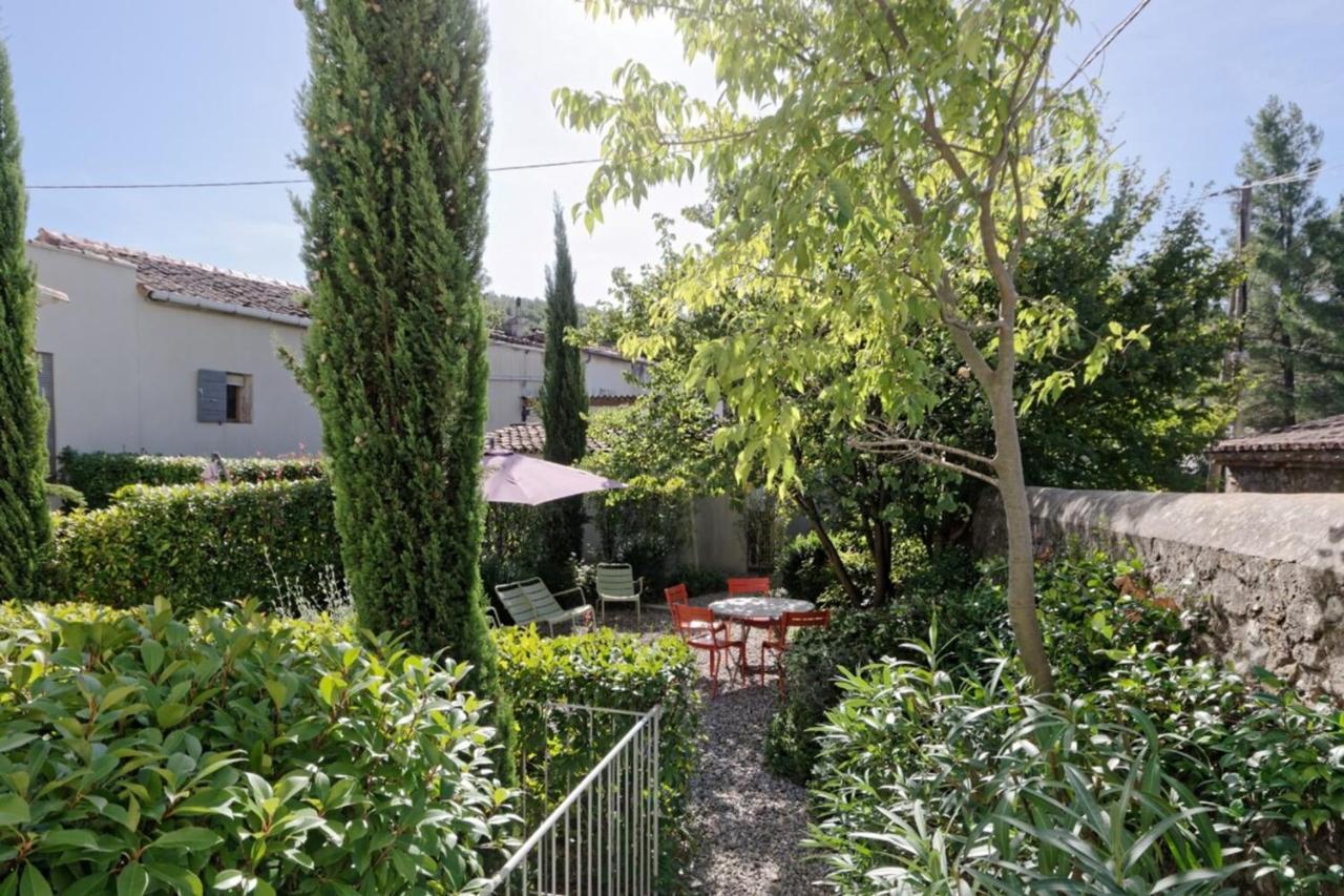 Private Furnished Apartment With All Comfort Has A Garden In A Green Space メルイユ エクステリア 写真