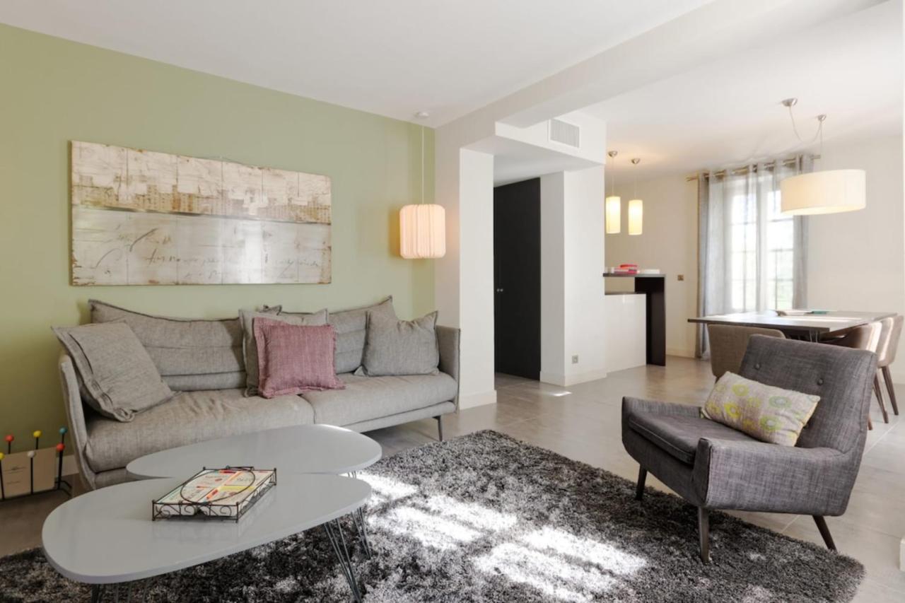 Private Furnished Apartment With All Comfort Has A Garden In A Green Space メルイユ エクステリア 写真