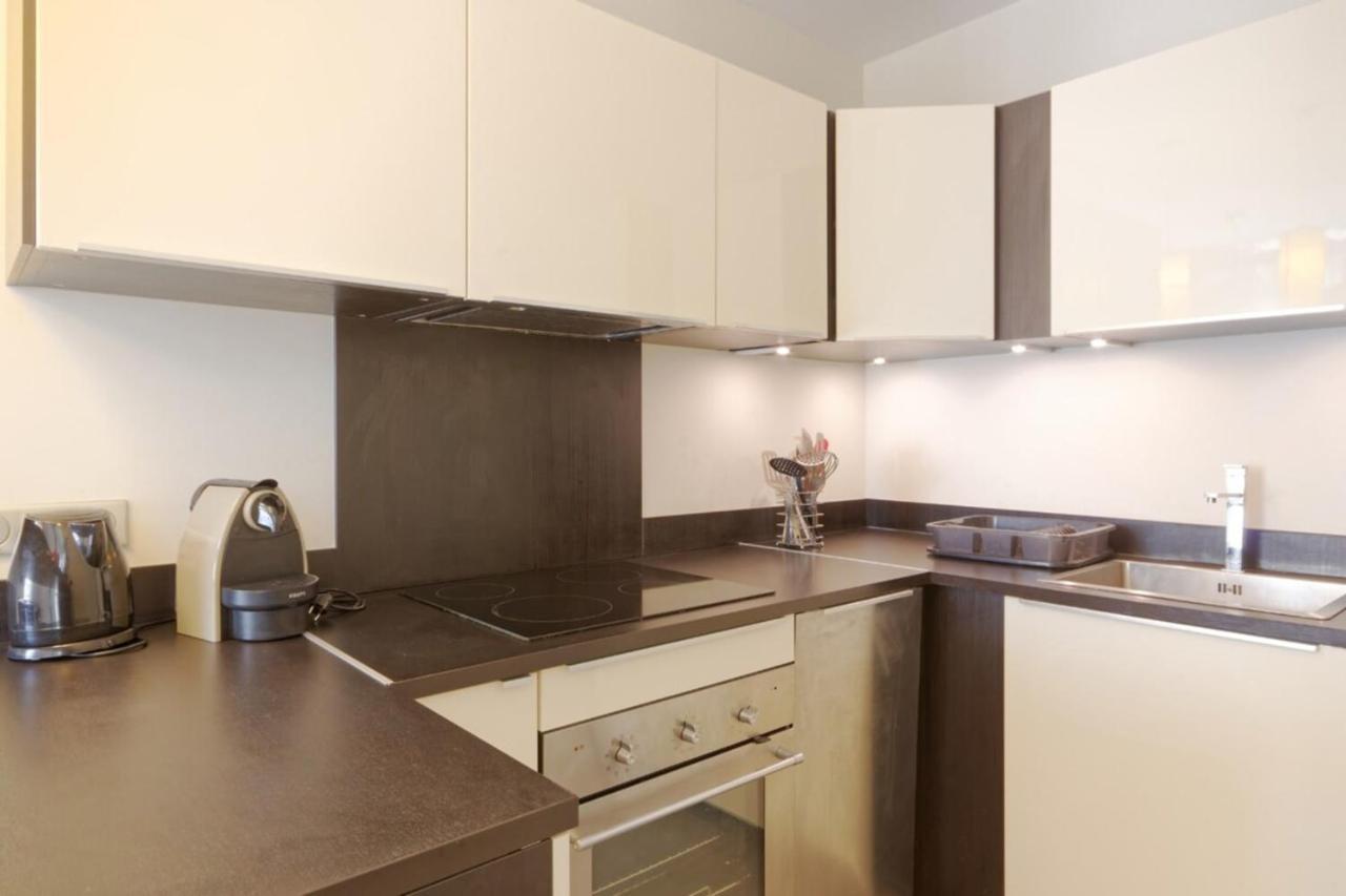 Private Furnished Apartment With All Comfort Has A Garden In A Green Space メルイユ エクステリア 写真